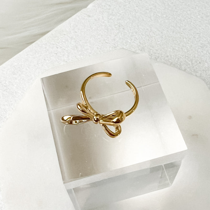 Darling Ribbon Ring