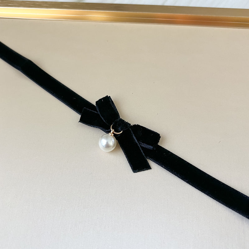 Velvety Bow Tie Choker