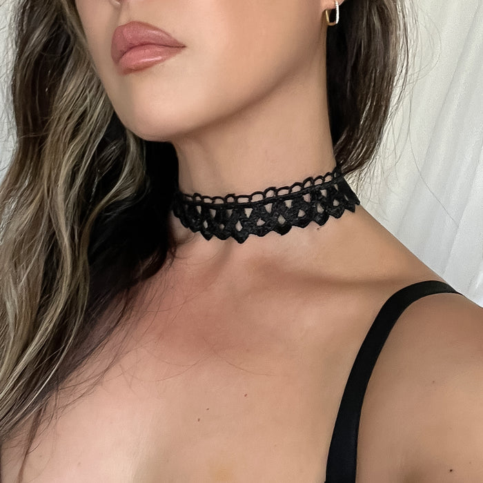 Kai Black Choker