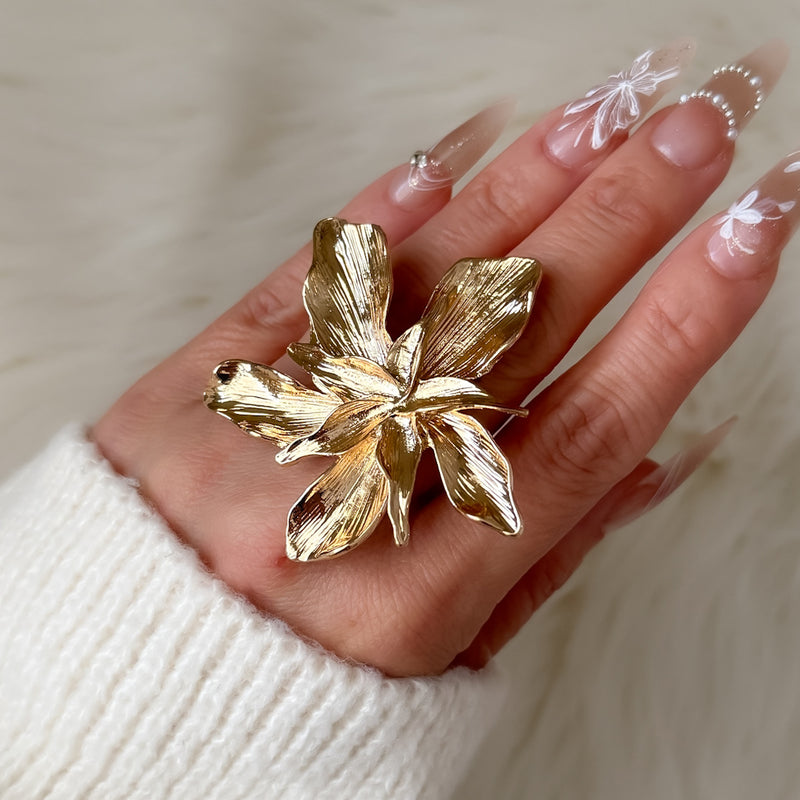 Calla Statement Ring